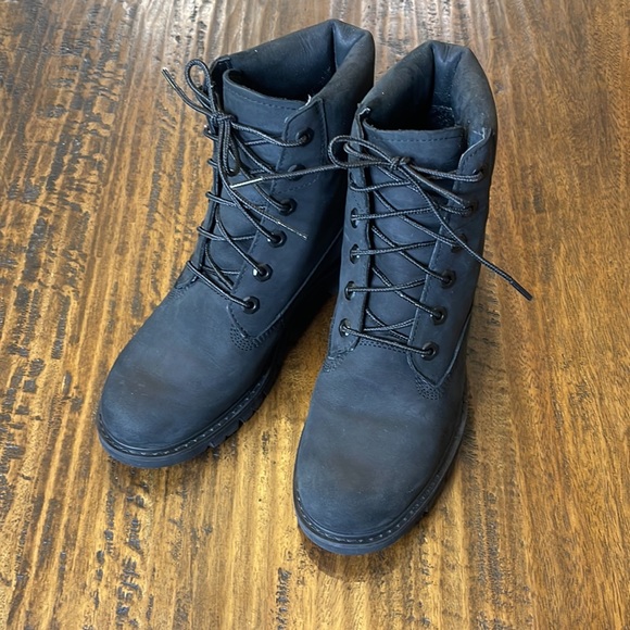 Worn once Womens Black Timberlands - Picture 4 of 5